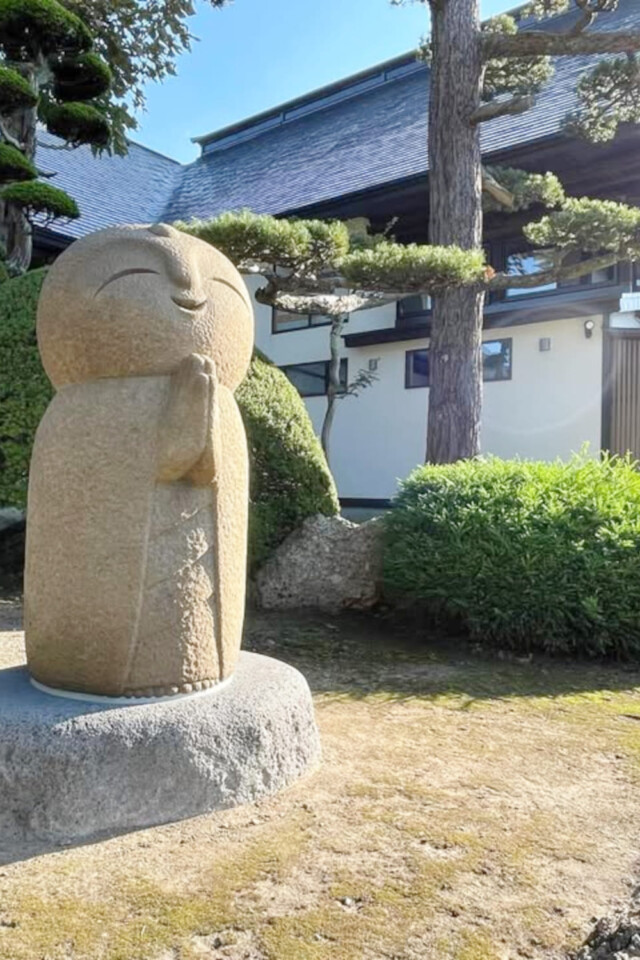 全国各地の石んこ地蔵たち | 石神彫刻工房-公式ウェブサイト